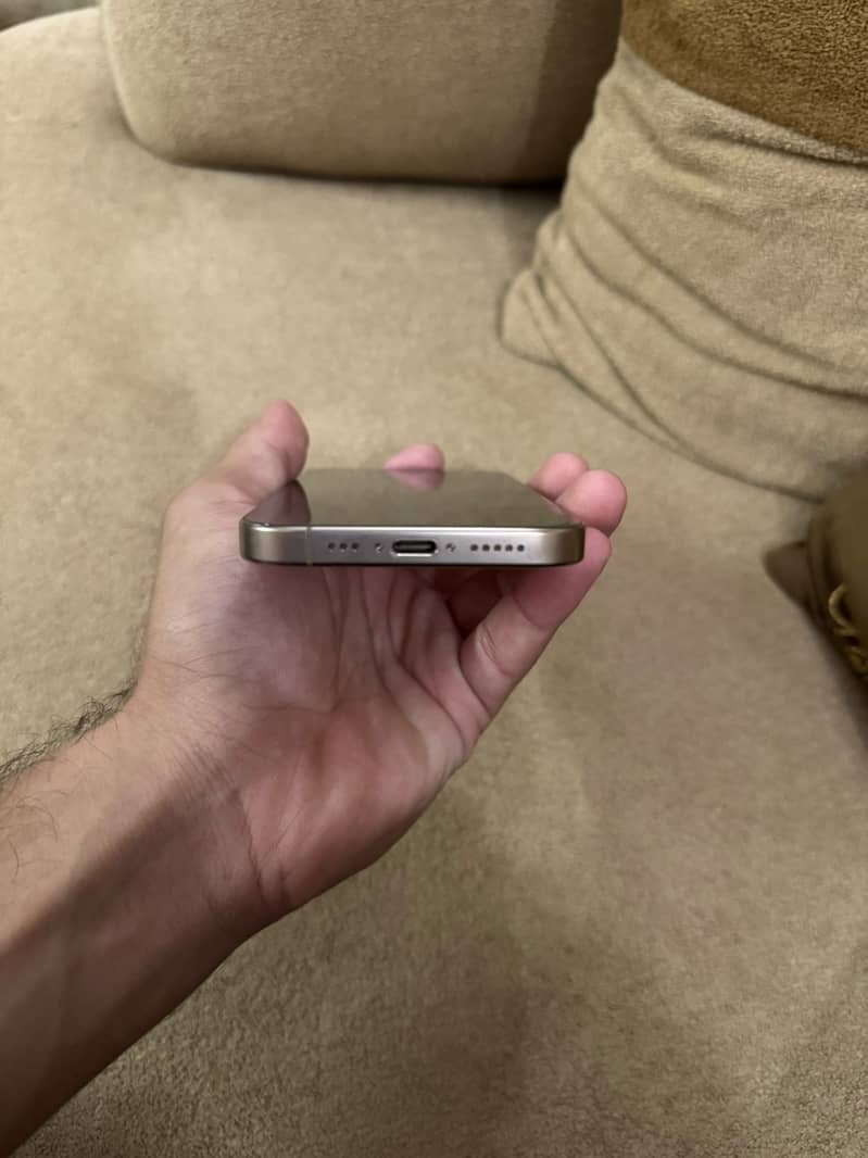 iPhone 16 pro icloud 1