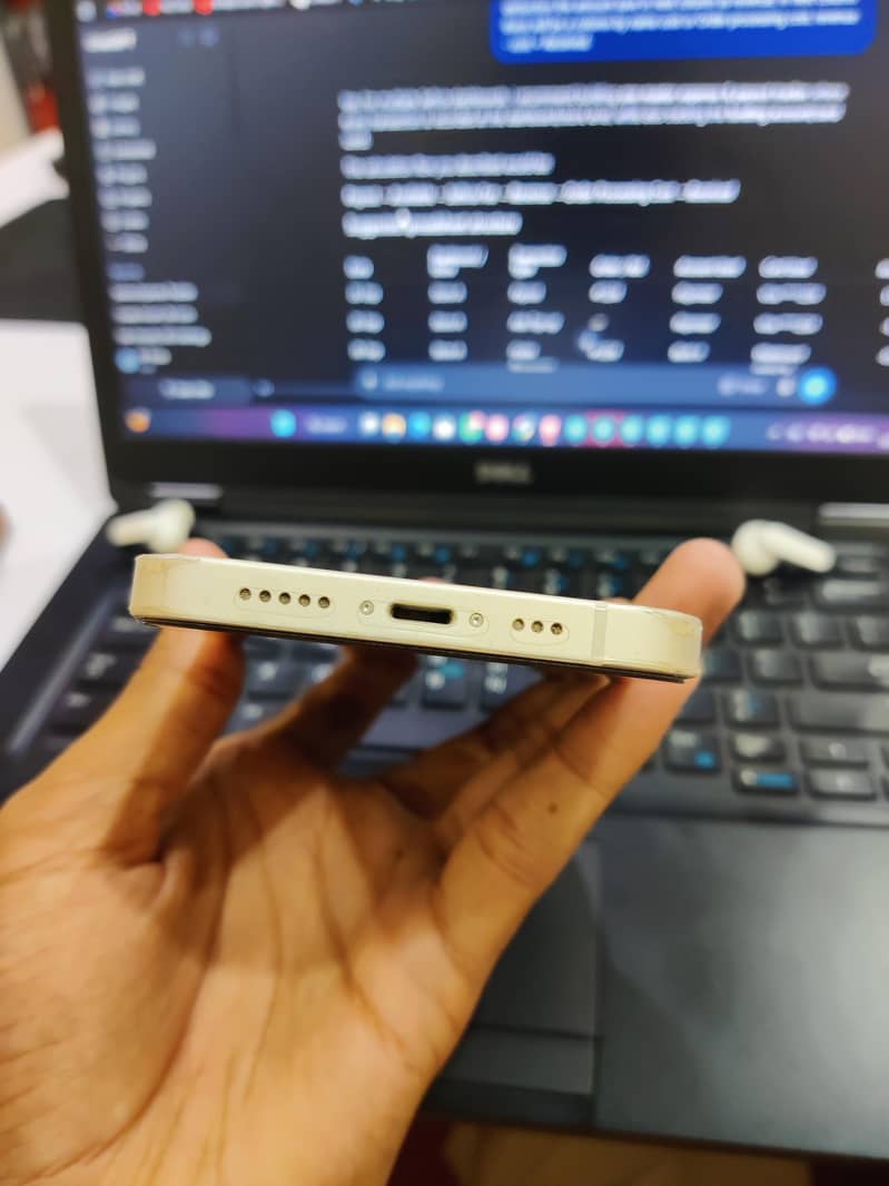 Apple iPhone 13 3
