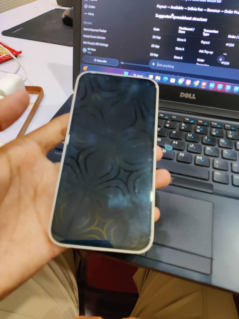 Apple iPhone 13 9