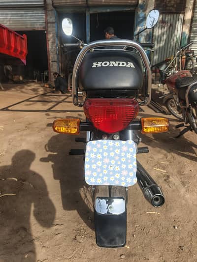 Honda 70 bike good condition like a new bike