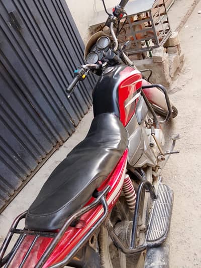 unique 100 cc alloyrim with self start exchange possible