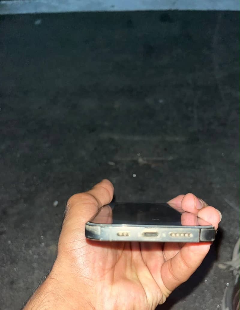 Apple iPhone 13 Pro 1