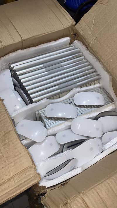 apple magic 1 pair available