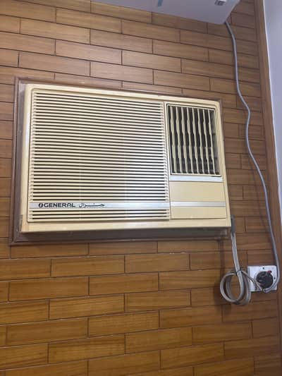 General window AC in good condition