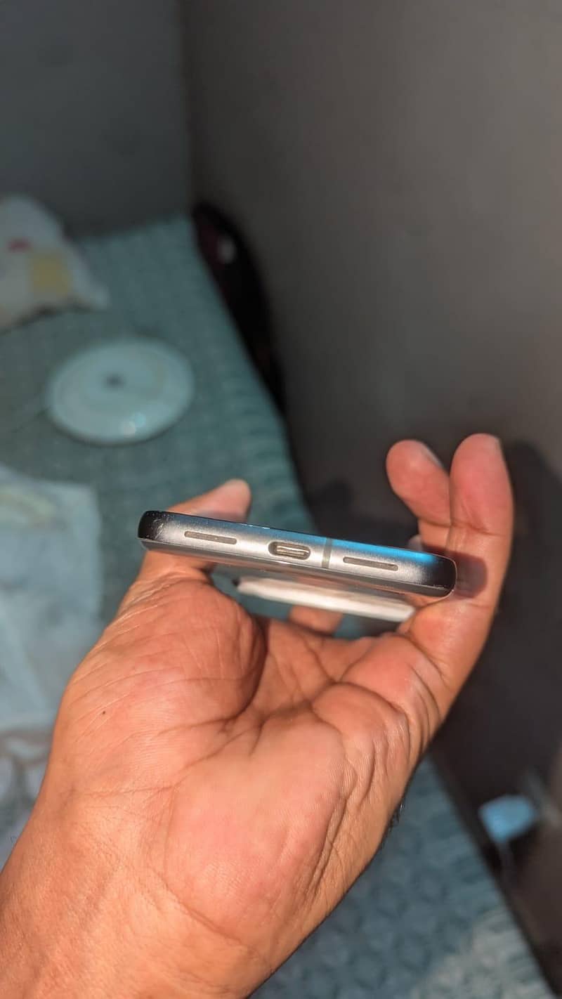 Google pixel 8 2