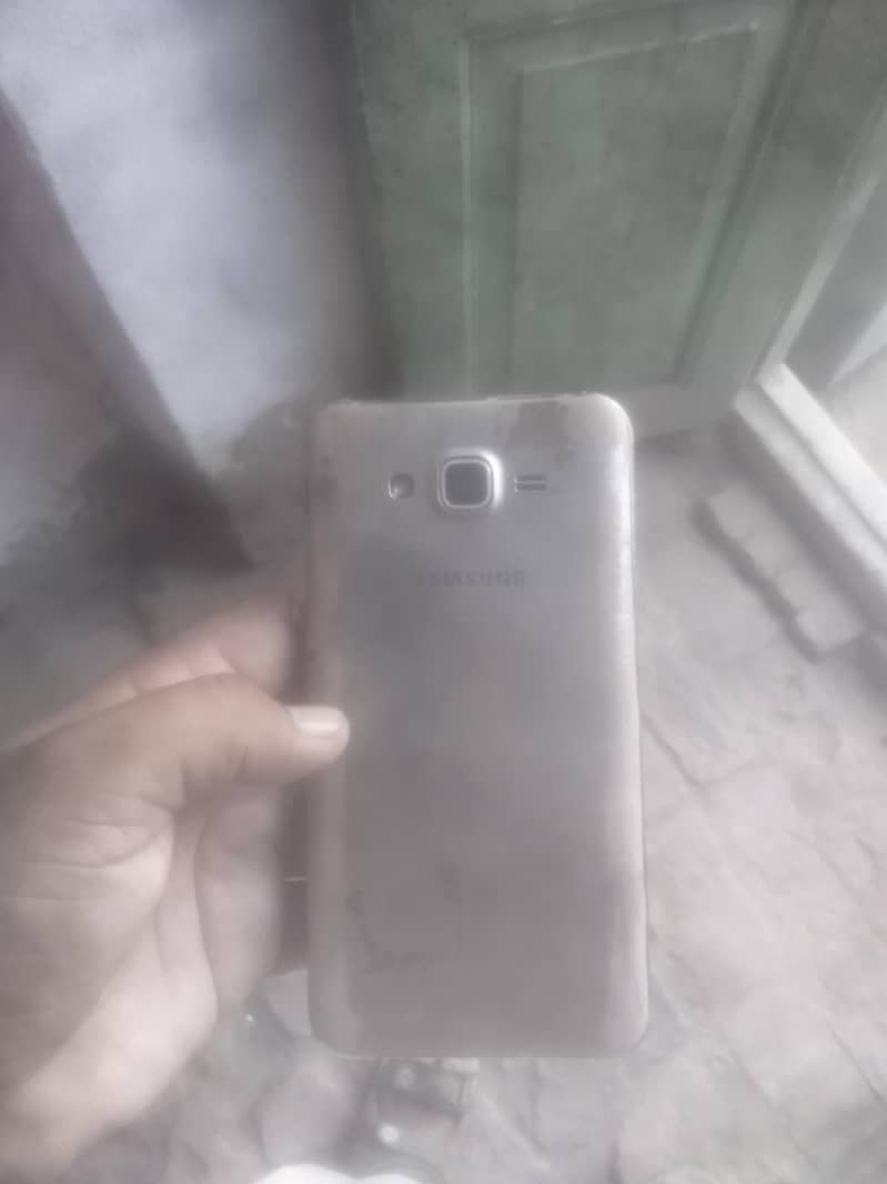 Samsung Mobile J7 2