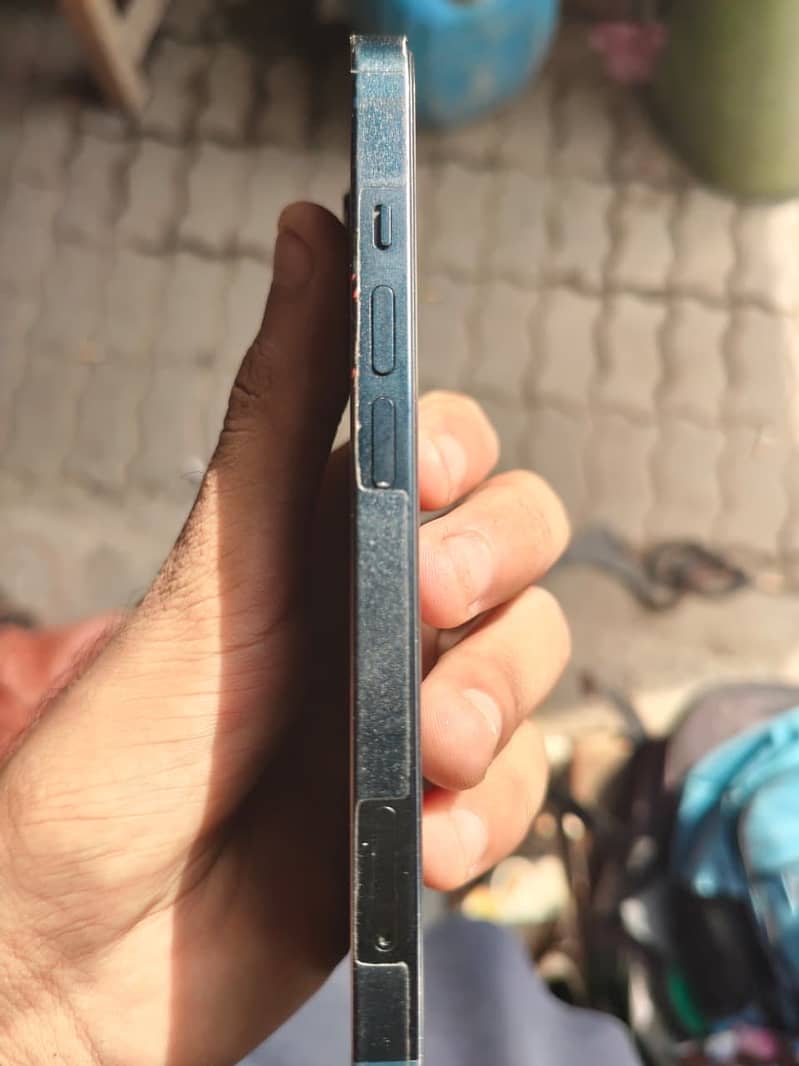 Apple iPhone 13 3