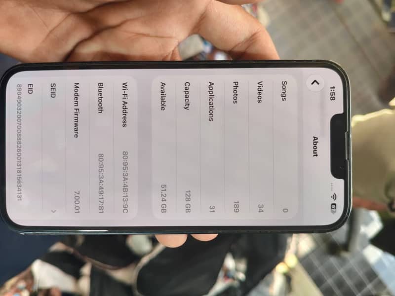 Apple iPhone 13 5