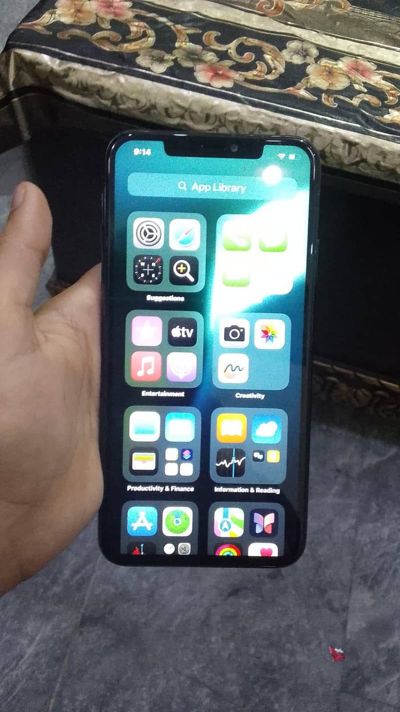 Apple iPhone 11 Pro Max 0