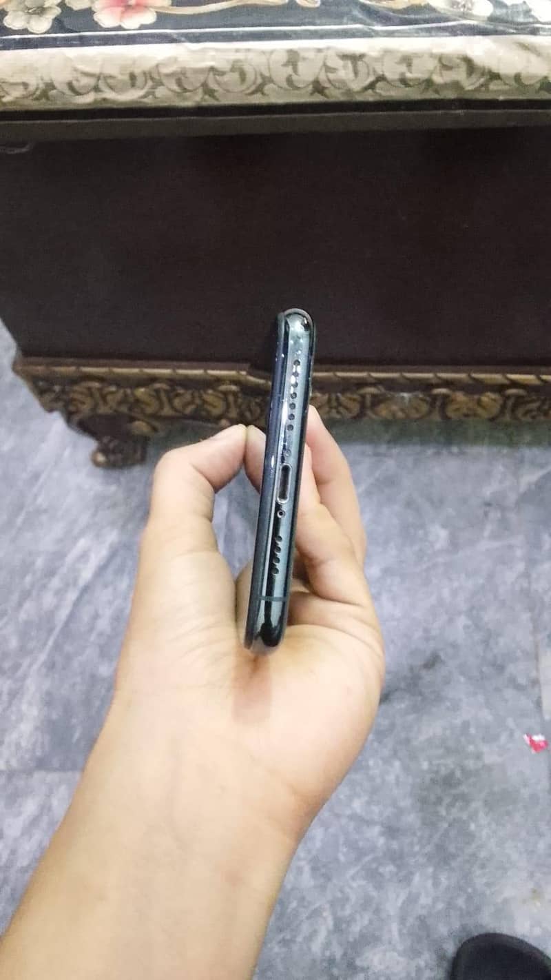 Apple iPhone 11 Pro Max 3