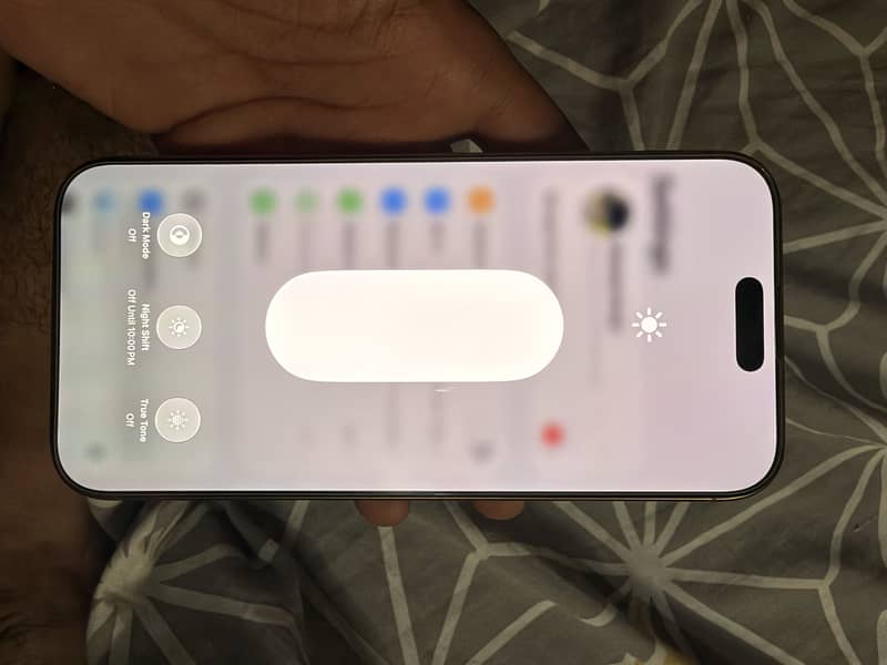Apple iPhone 16 Pro Max 3