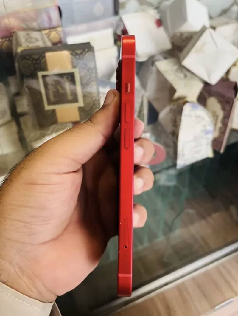 IPhone 13 2