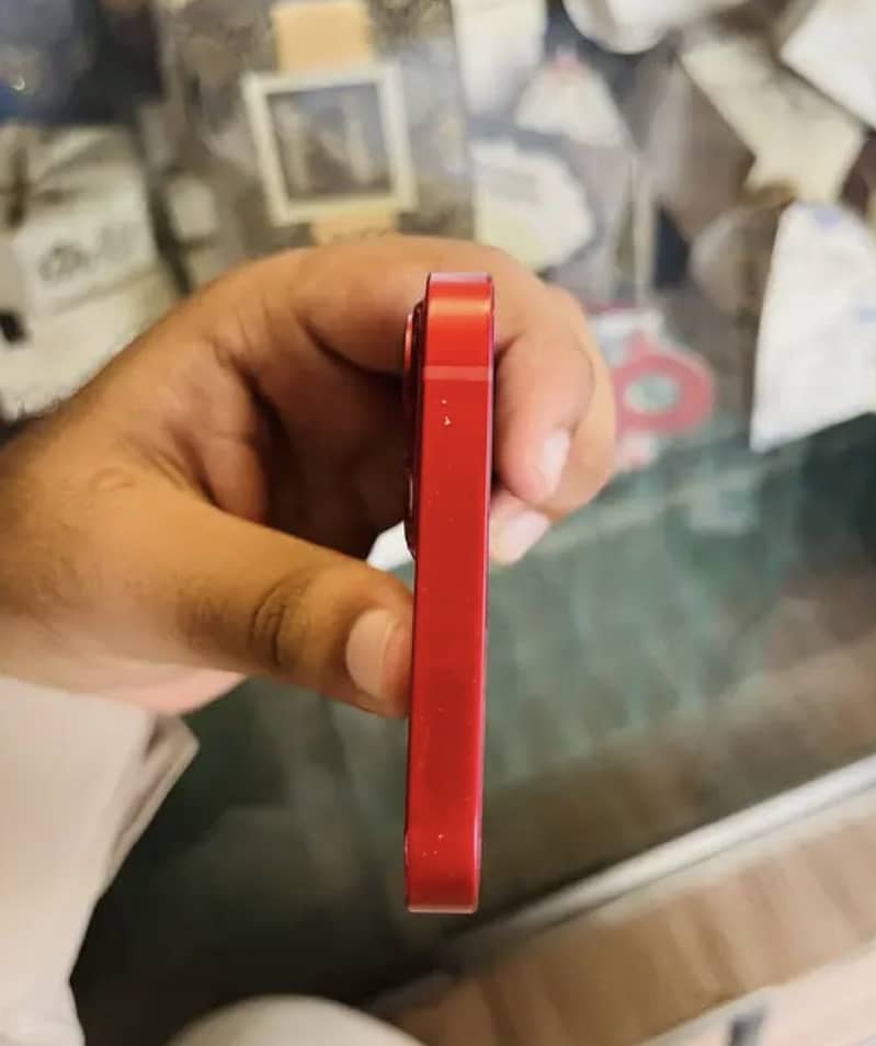 IPhone 13 3