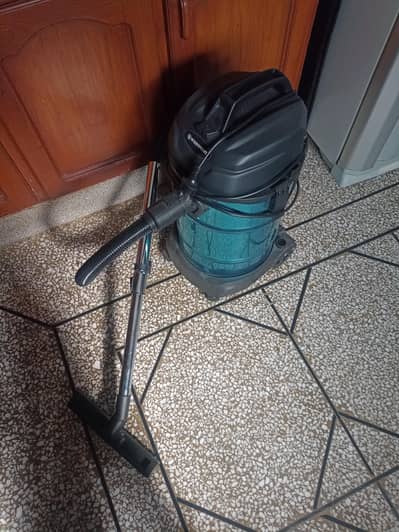 West point vacuum cleaner brand new