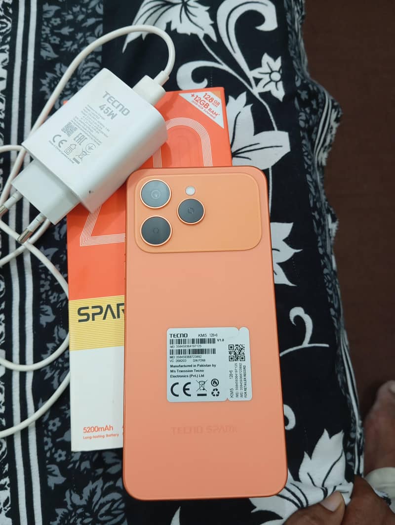 Tecno Spark 40 1