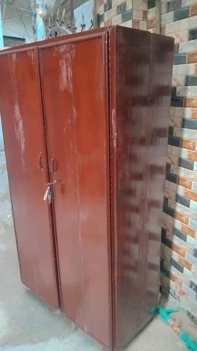 safealmare wooden good condition urgent sale