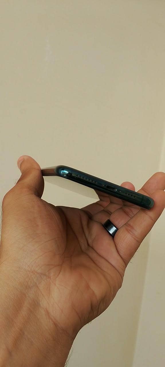 iPhone 11 Pro Max Sim Working All ok 5