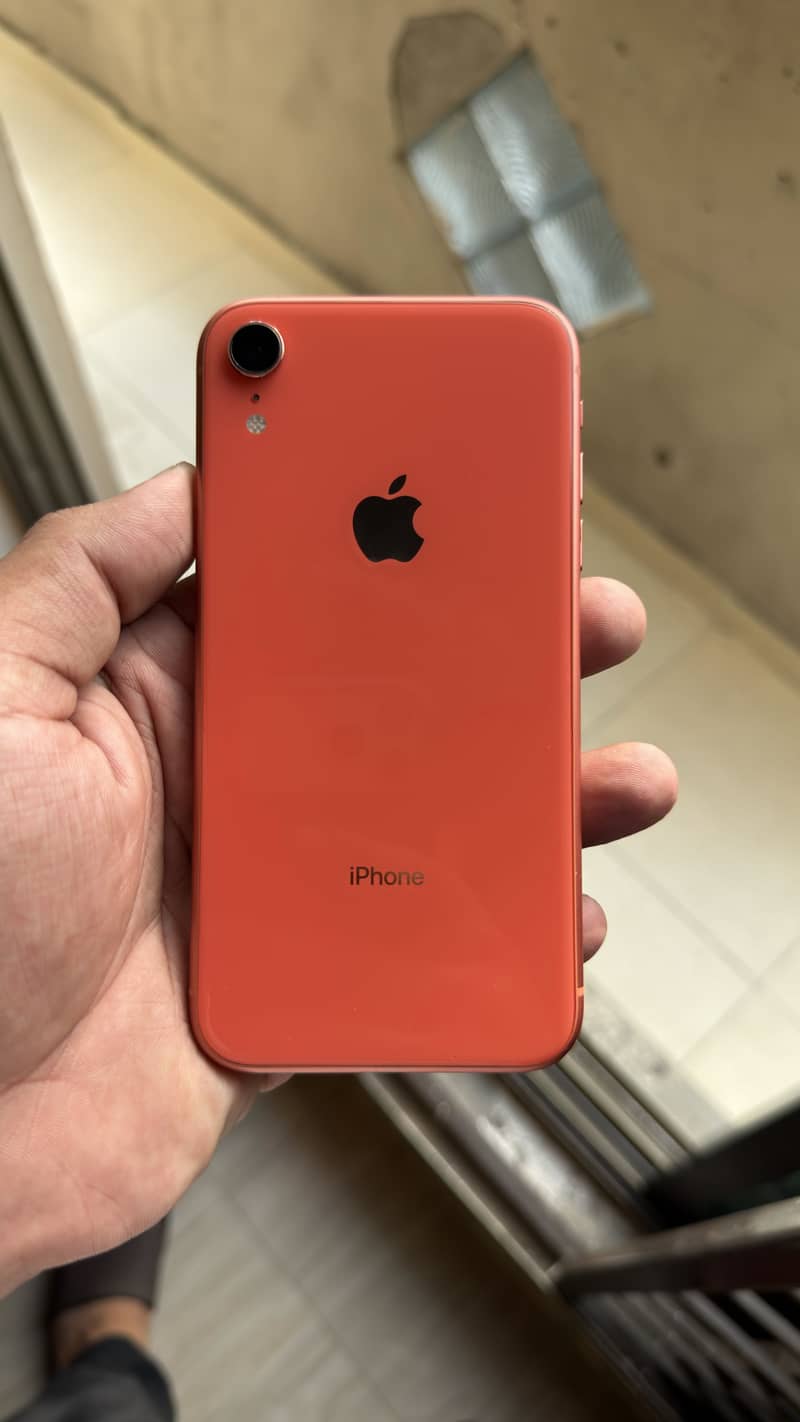 Apple iPhone XR 0