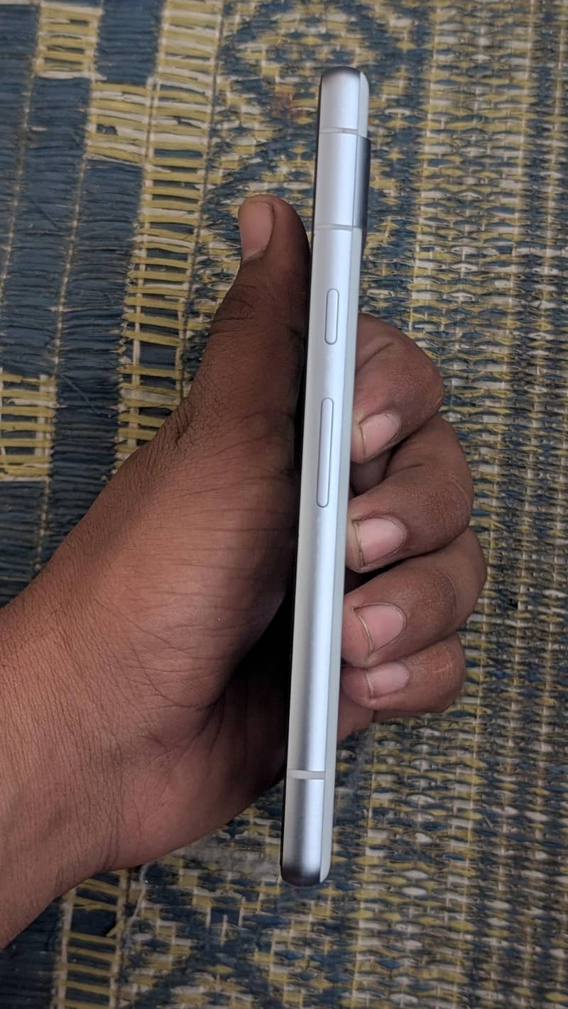 Google Pixel 7a 2