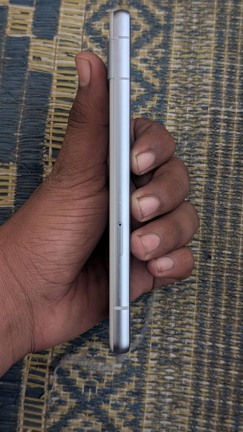 Google Pixel 7a 3