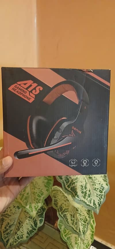 GAMING HEADPHONES AVAILBLE FOR SALE