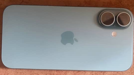 Apple iPhone 16