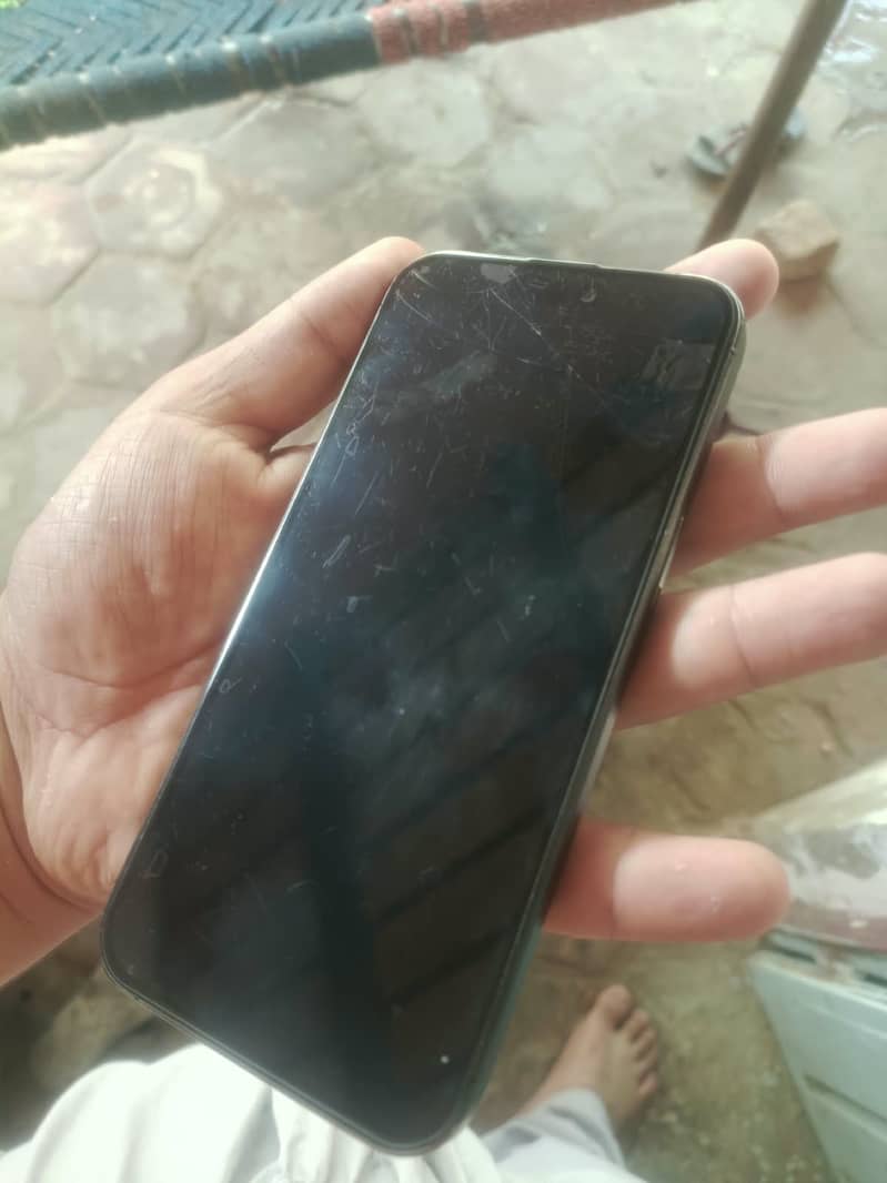 Apple iPhone 15 Pro Max 3