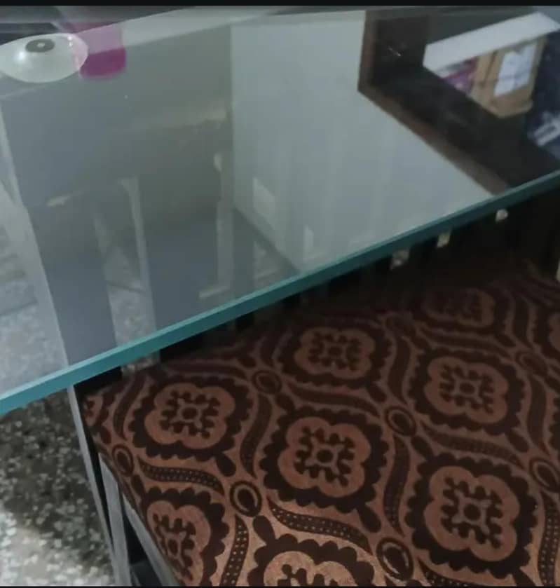 6 seater dining table 4