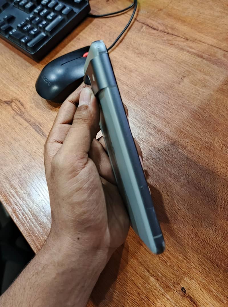 Google Pixel 8 5