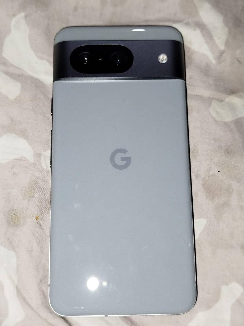 Google Pixel 8 11