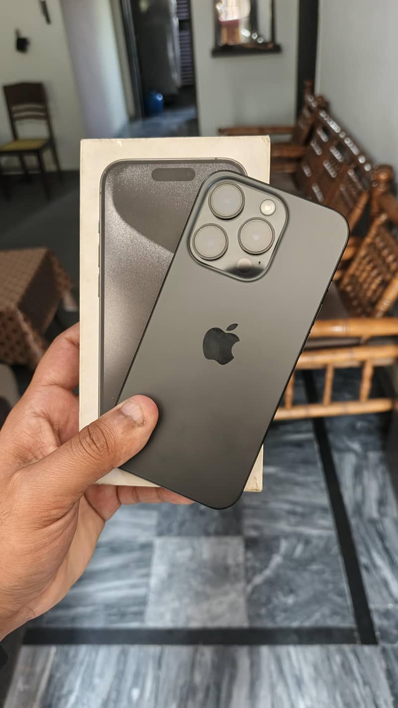 Apple iPhone 15 Pro 0