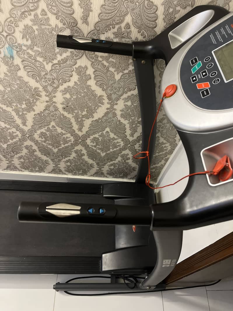Slimline treadmill 2