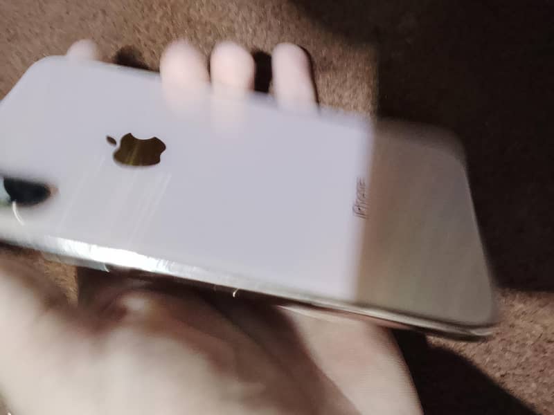 Apple iPhone XS 1