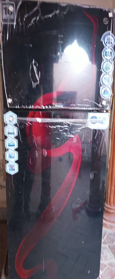 PEL Digitron Ultra Inverter Curved Glassdoor Refrigerator