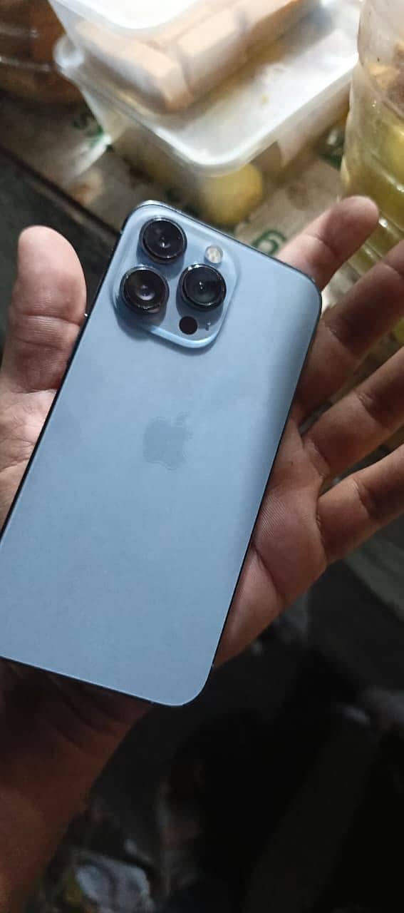 Apple iPhone 13 Pro 0
