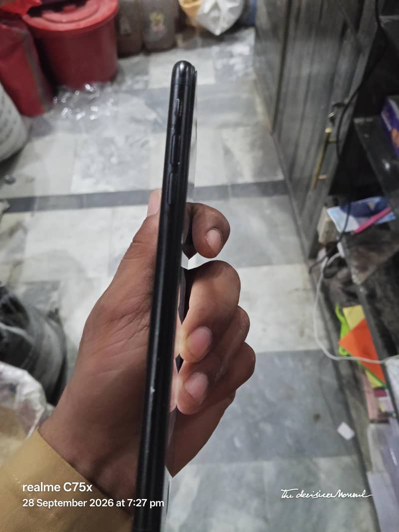 Apple iPhone 7 Plus 0
