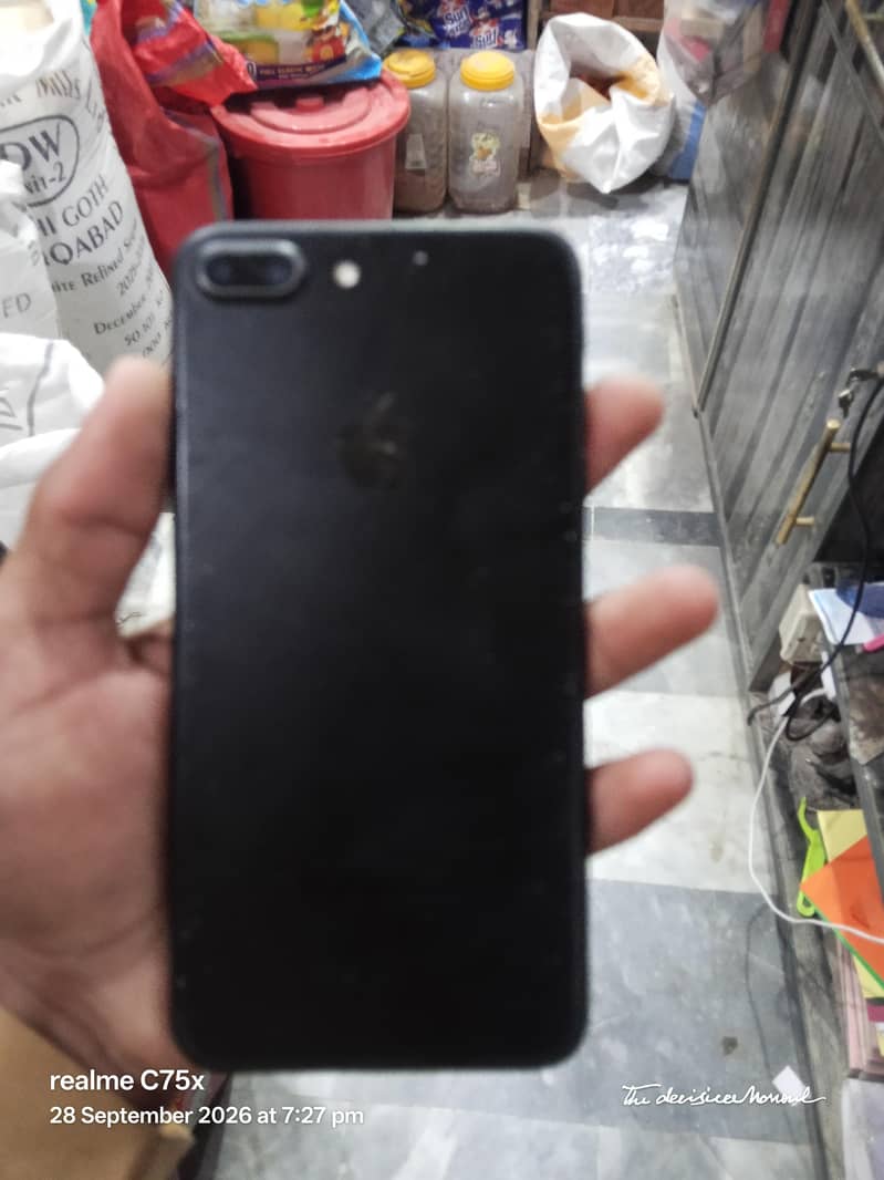 Apple iPhone 7 Plus 2