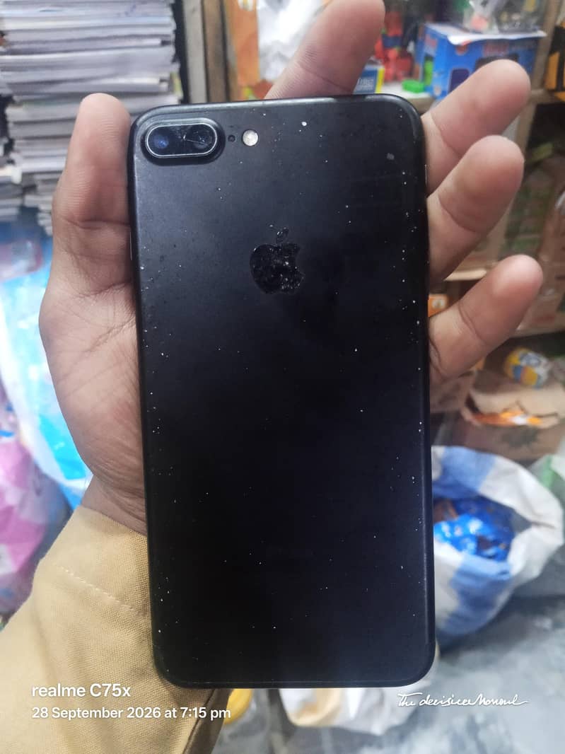 Apple iPhone 7 Plus 4