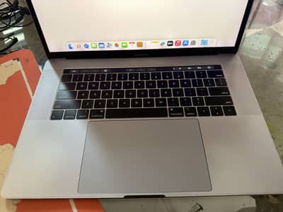 Apple MacBook Pro Core I9 12th Gen - Touch Bar - 16GB - 512GB