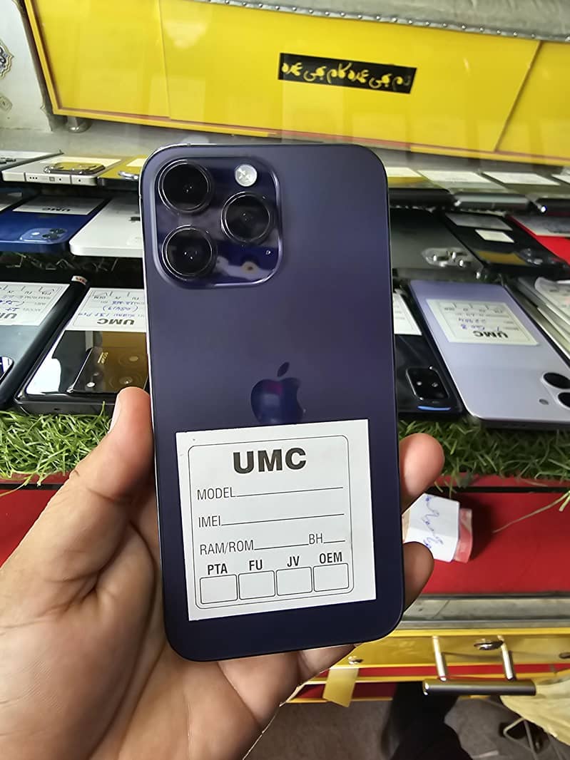 Apple iPhone 14 Pro Max 0