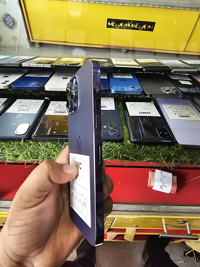 Apple iPhone 14 Pro Max 1