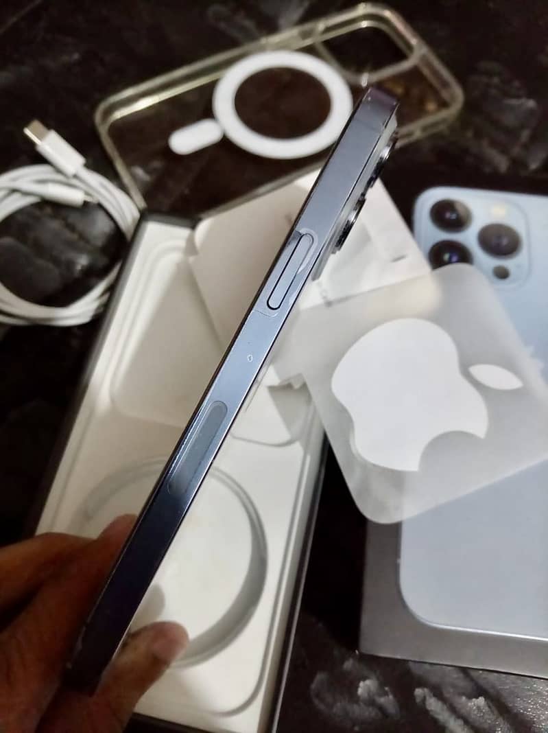 Apple iPhone 13 Pro 6