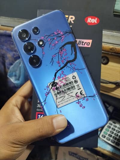 itel s26 ultra 8 256gb with box charge Display finger condition 10/10