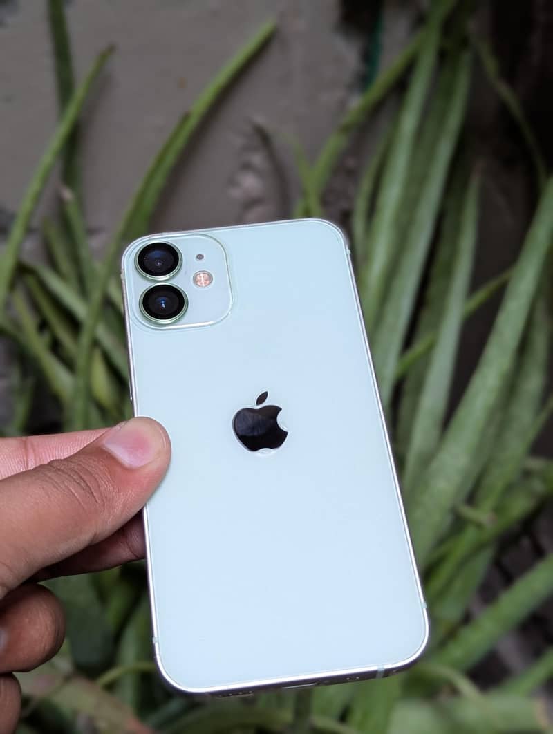 Apple iPhone 12 2
