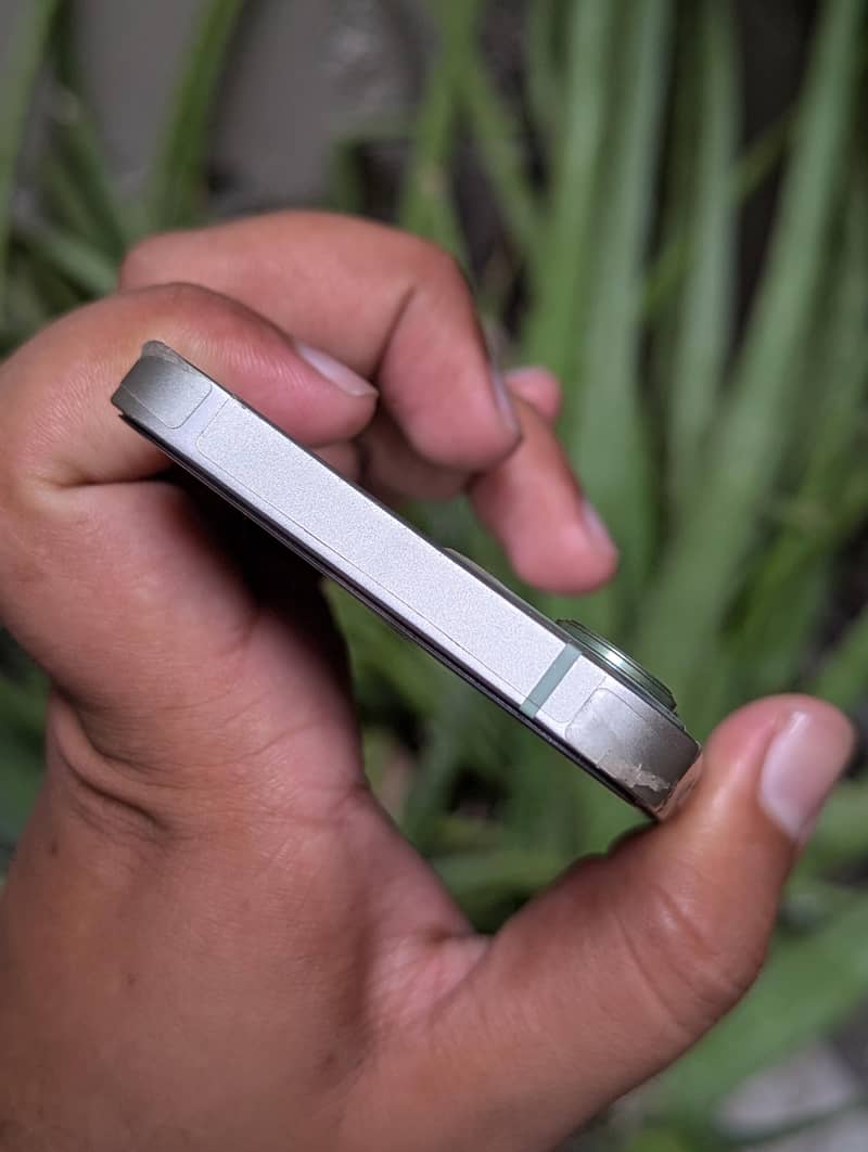 Apple iPhone 12 7