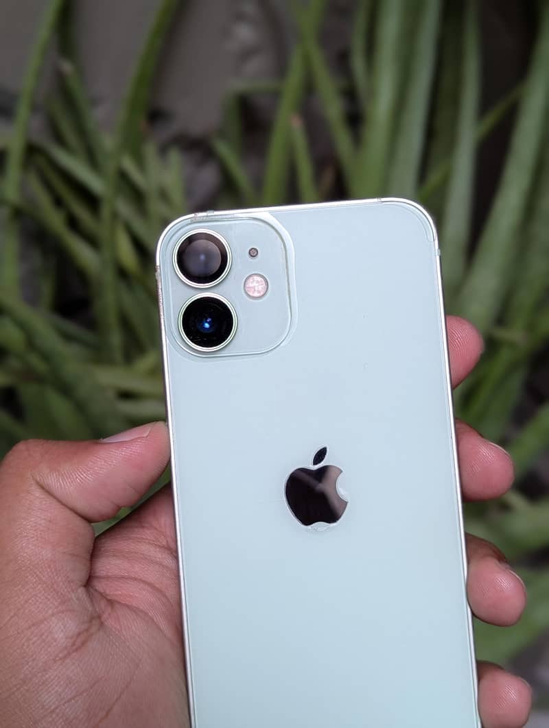 Apple iPhone 12 9