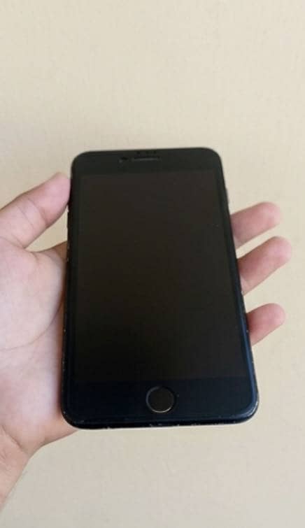 Apple iPhone 7 Plus 1