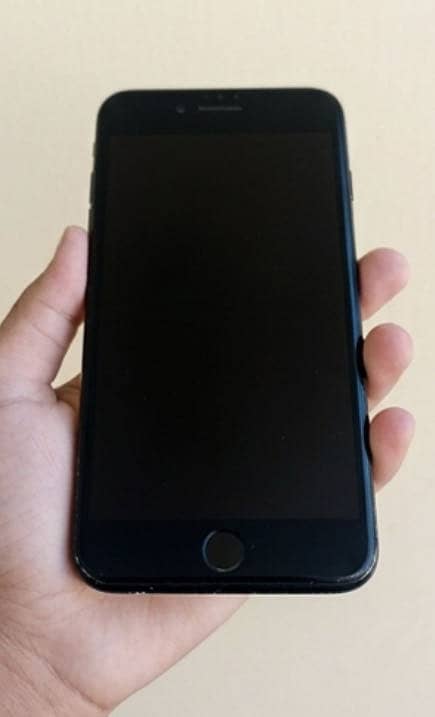 Apple iPhone 7 Plus 3