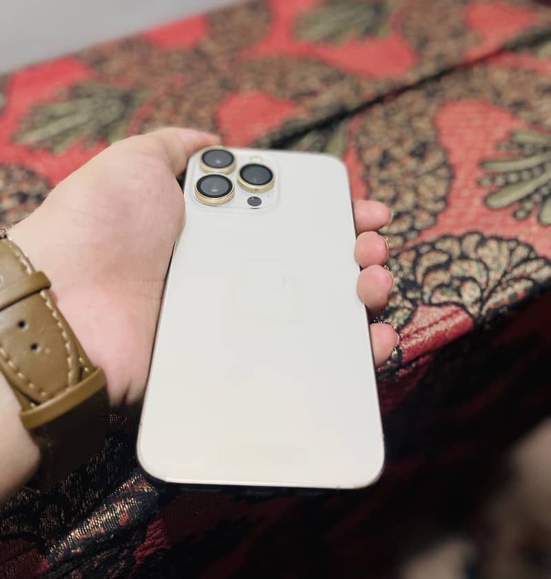 Apple iPhone 13 Pro 0