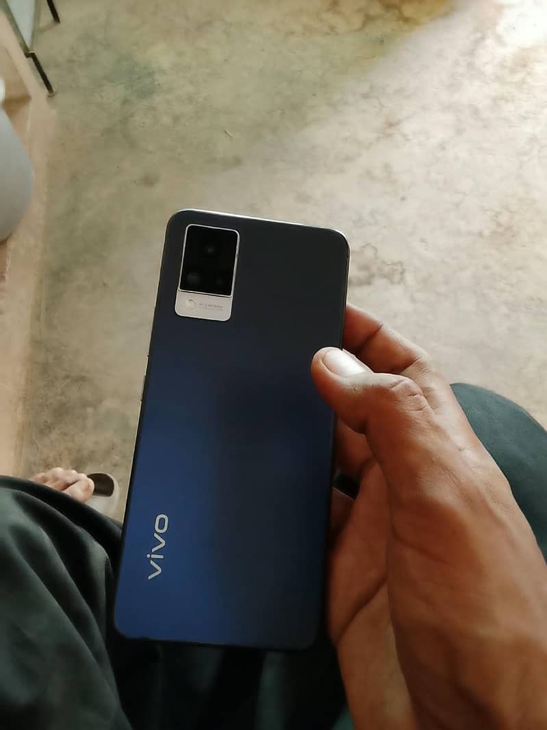 Vivo V21 0